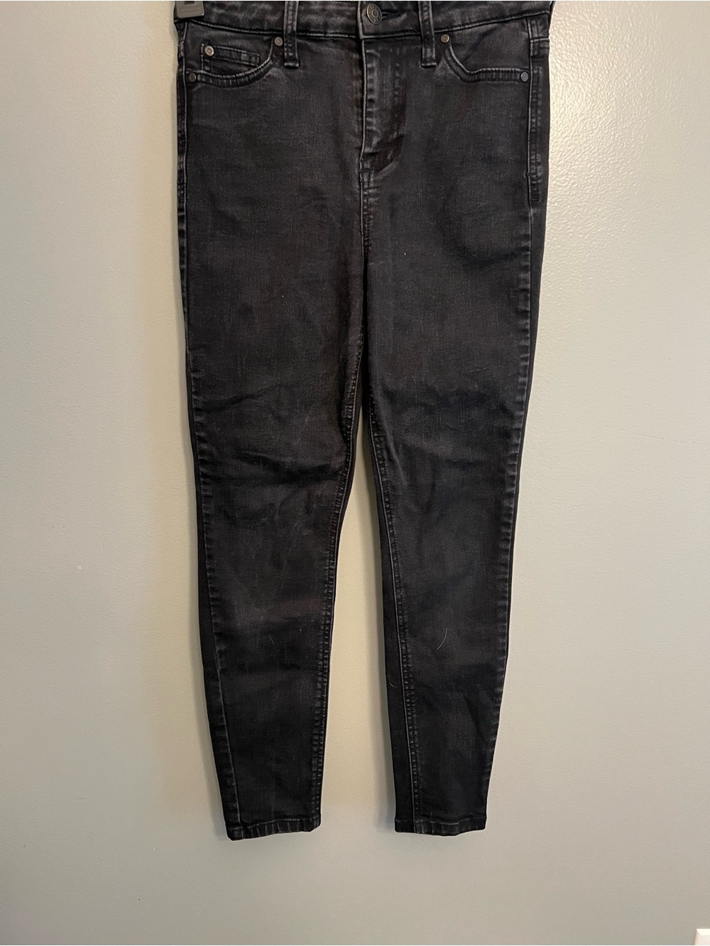 High-Rise Black Skinny Jeans
